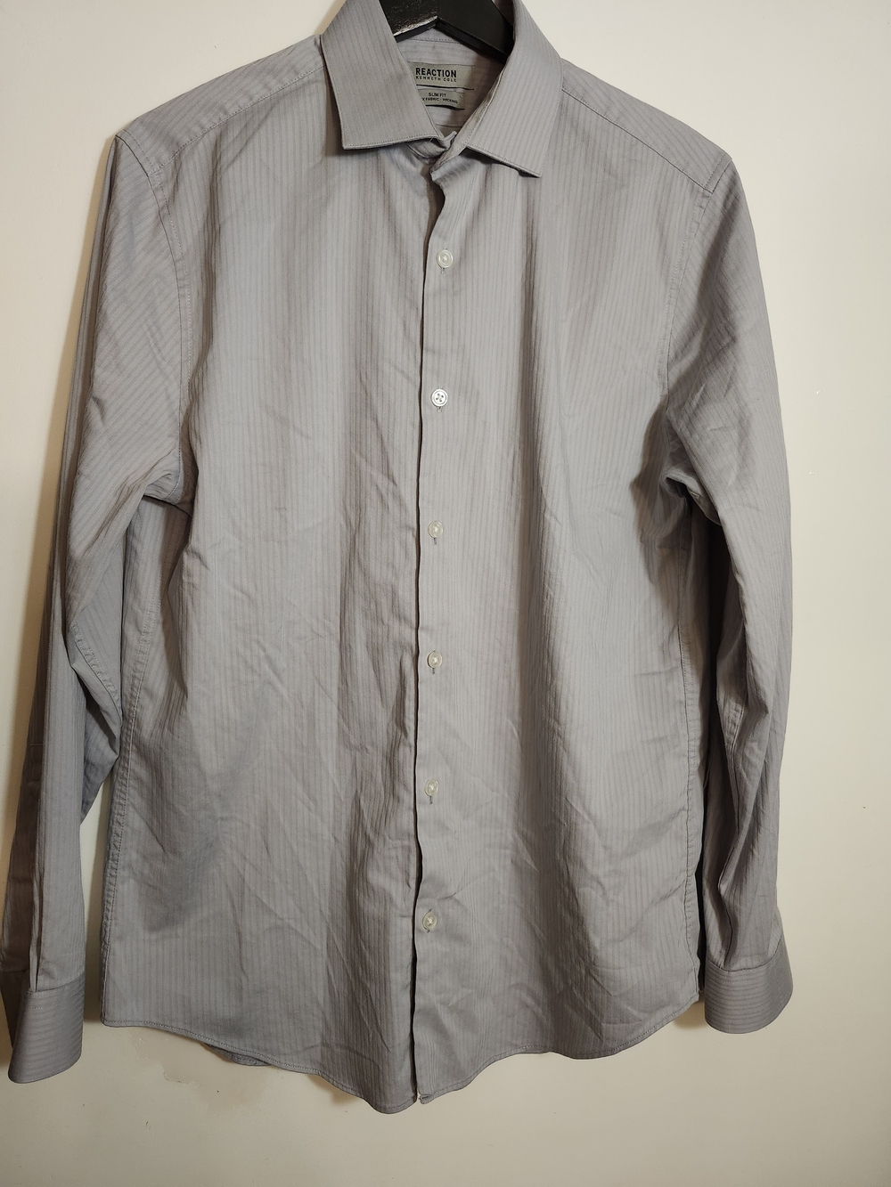 Kenneth Cole Reaction Men's Slim Fit Buttom Down Long Sleeve - Size 32/33 Medium